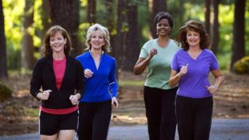 المشي يقلل مخاطر الإصابة بسرطان الثدي